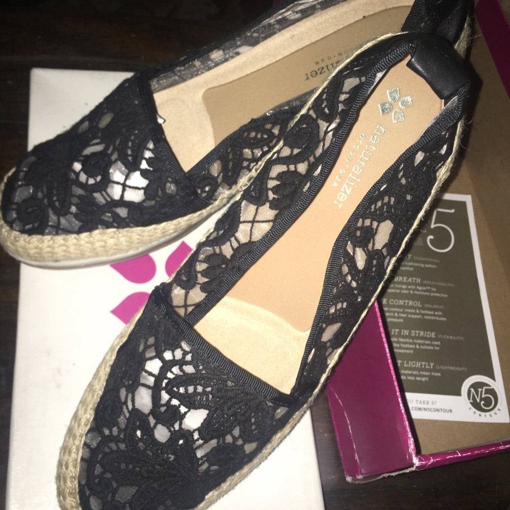 Naturalizer Davenport Black 11W . In like new condition, with Box